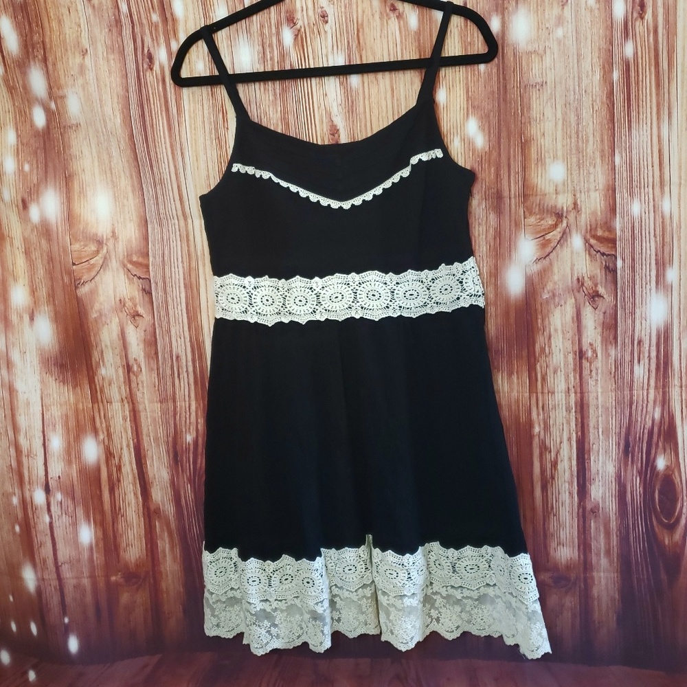 Hot Topic Black and white Dress